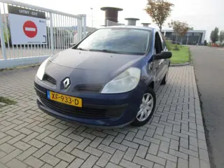 Renault Clio 1.2-16V Authentique