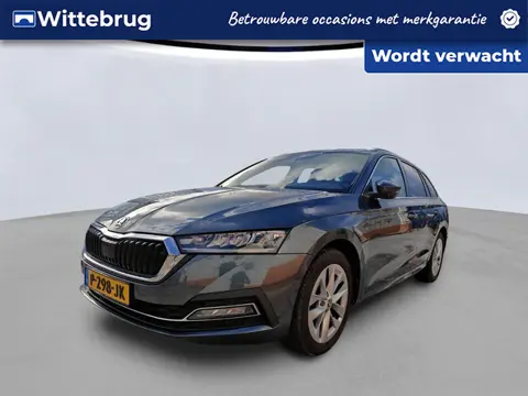 Škoda Octavia Combi 1.0 e-TSI 110pk Business Edition DSG Automaat / Navigatie / LM 17 inch / Head up