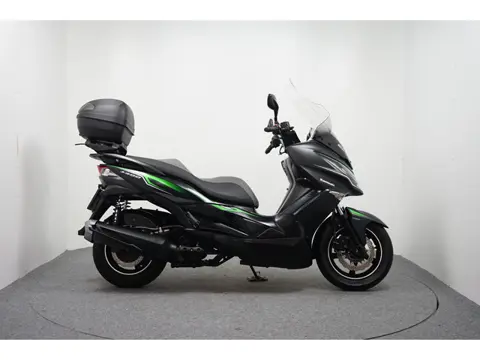 Kawasaki J 300 ABS (bj 2020, automaat)