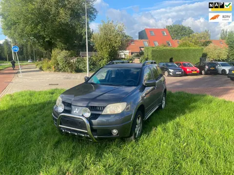 Mitsubishi Outlander Sport 2.4 Invite Scott 4WD