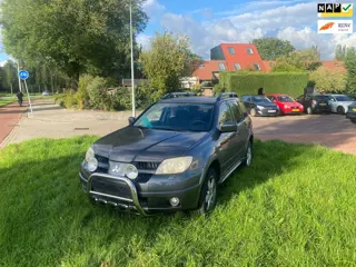 Mitsubishi Outlander Sport 2.4 Invite Scott 4WD
