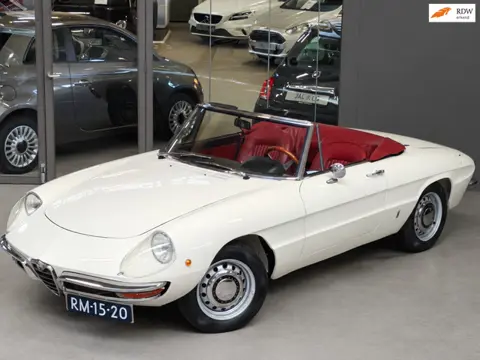 Alfa Romeo SPIDER Duetto
