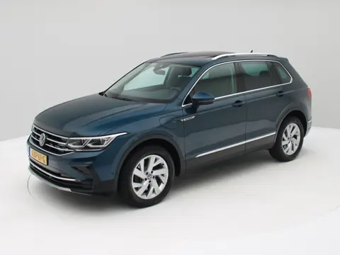 Volkswagen Tiguan 1.4 TSI eHybrid Elegance 245pk Panorama / Matrix / Camera