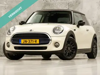 MINI 3-deurs 1.5 Cooper Sport 136Pk (NAVIGATIE, GETINT GLAS, AIRCO, BLUETOOTH, LM VELGEN, SPORTSTOEL