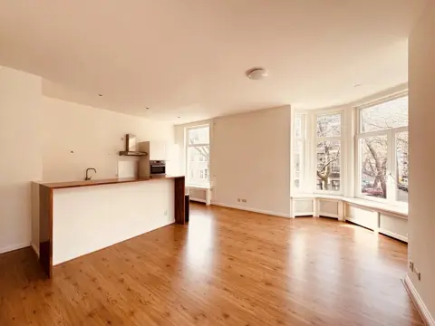 Woning aan de Lomanstraat te Amsterdam