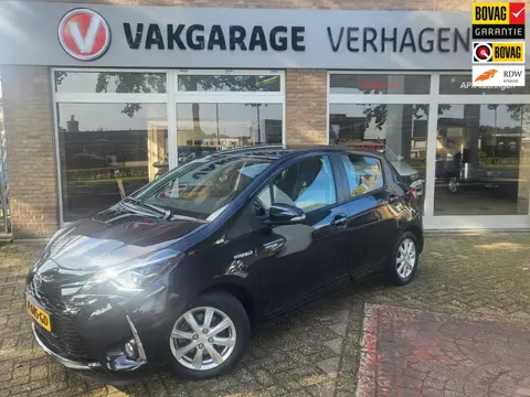 Toyota Yaris 1.5 Hybrid Design Sport