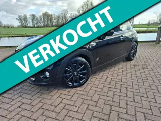Mini Mini 1.5 Cooper Chili Serious Business Clima Navi Cruise PDC Stoelverwarming