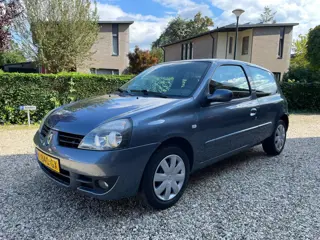 Renault Clio 1.2 Campus Accès loopt onregelmatig