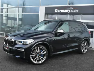 BMW X5 M50d M-Sportpakket Grijs-kenteken Laser-LED H&K Pano Head-Up Swarovski 22-Inch Ex.BTW