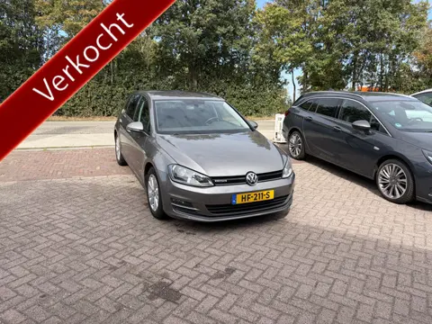 Volkswagen Golf 1.0 TSI Comfortline CLIMA CRUISE NAVI PDC V+A