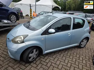 Toyota Aygo 1.0-12V + 5-deurs AIRCO *apk:04-2027*