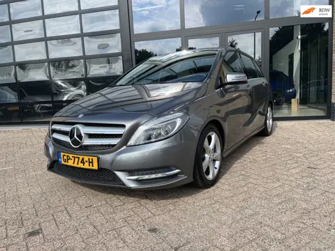 Mercedes-Benz B-klasse 180 Prestige, Dealer onderhouden