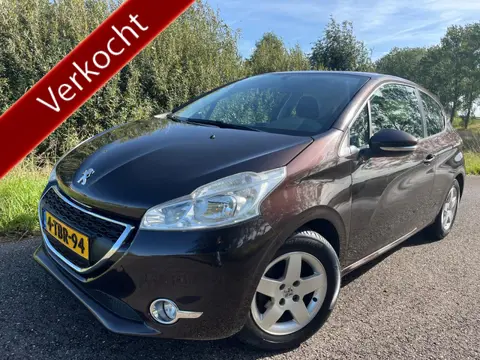 Peugeot 208 1.2 VTi | Airco | Cruise | Bluetooth | Parkeersens. | APK augustus 2027