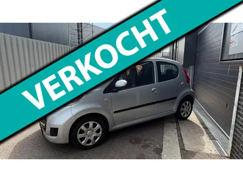 Peugeot 107 1.0-12V XR 5 Deurs uitvoering NIEUWE APK!