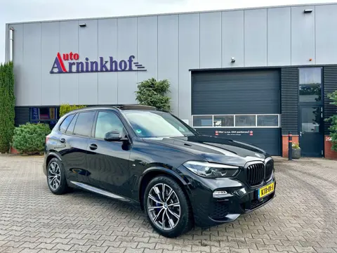 BMW X5 XDrive45e M-Sport, Pano. el. achterklep, camera, el. trekhaak, adaptive cruise control
