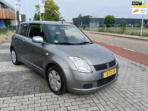 Suzuki Swift 1.3 GLS met Nieuwe Apk