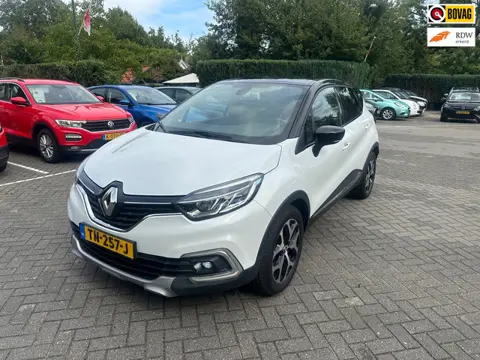 Renault Captur 0.9 TCe Bose , navigatie , pdc voor en achter met camera