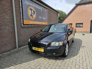 Volvo S40 2.4i Momentum (bj 2004)