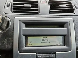 Foto 19 van Volvo S40 2.4i Momentum (bj 2004)