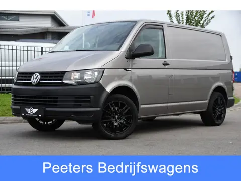 Volkswagen Transporter 2.0 TDI L1H1 PB Edition Camera, Airco, Trekhaak, Multimedia, 85pk, Radio, Uni