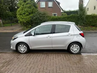 TOYOTA YARIS 1.0 VVT-I Style/cruise control/camera/navigatie/airco