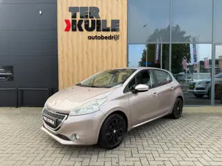 PEUGEOT 208 1.2 VTI Access / 5 drs / met apk zo meenemen