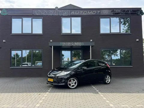Ford Fiesta 1.4 Trend ST-Line | Airco | Sportieve uitvoering.