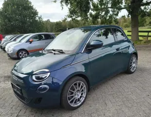 FIAT 500 E- 42KW-2023- Snelladen-Camera- Carplay-meer... 