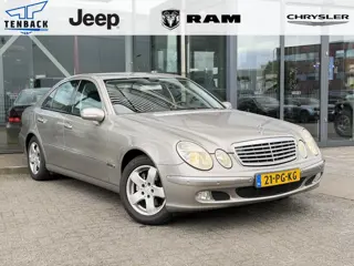 Mercedes-Benz E-klasse 200 K. Elegance volledige onderhoudshistorie