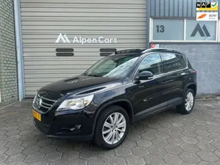 Volkswagen Tiguan 1.4 TSI Sport&Style Eerste eigenaar / Pano / Navi / Cruise controle / PDC