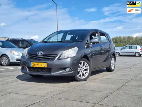 Toyota Verso € 4250,-1.6 VVT-i Business Navi+Trekhaak+Airco+Cruise