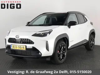 Toyota Yaris Cross Hybrid 115 Dynamic Sport Bi-Tone | Stuur- & Stoelverwarming | Apple Carplay & And