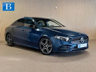 Mercedes-Benz A-Klasse 180 Sedan AMG STYLING-PANORAMA-MEMORY-NIGHT-KEYLESS-CAMERA-SFEER-COMPLEET