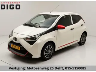 Toyota Aygo 1.0 VVT-i CORAL RED PACK 1e EIG. GARANTIE 7-2030* AIRCO. CARPLAY NAVI.PRIVACY GLASS. COM