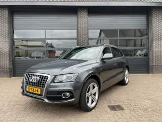 AUDI Q5 2.0 TFSI Quattro S-Line Panoramadak , Navi , Clima