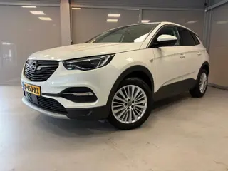 Opel Grandland X Innovation 1.2 Turbo Automaat | Navigatie | Camera | Trekhaak |