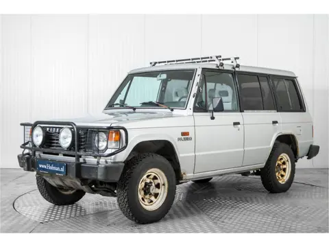 Mitsubishi Pajero 2.3 TD Metal Top lang 5 deurs (bj 1987)