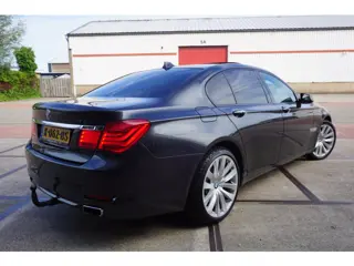 Foto 12 van BMW 7-serie 740i