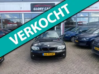 BMW 1-serie 116i NAVI-VOOR EN ACHTER PDC