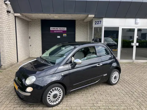 Fiat 500 1.2 Lounge / AUTOMAAT / PANO DAK / AIRCO / ALU VELGEN / APK APRIL 2027