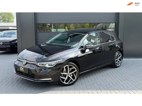 Volkswagen GOLF 1.5 eTSI Style|Hud|Camera|IQ.Light|Pano
