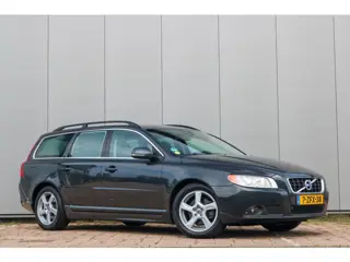Volvo V70 1.6 D2 Summum | Automaat | Leder | Xenon | Navi | Trekhaak | Volledig onderhouden