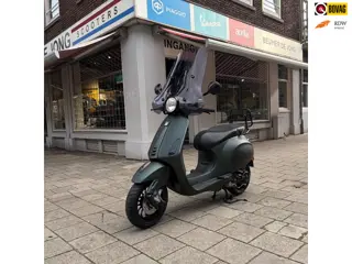 Vespa Snorscooter Primavera 4T
