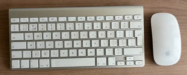 Apple toetsenbord met muis batterij