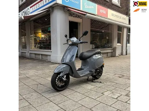 Vespa Snorscooter Sprint 4T