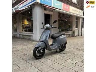 Vespa Snorscooter Sprint 4T