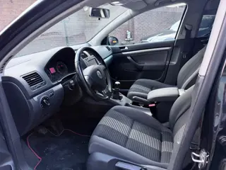 Foto 17 van Volkswagen Golf 1.6 Optive 4