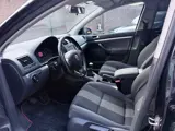 Foto 27 van Volkswagen Golf 1.6 Optive 4