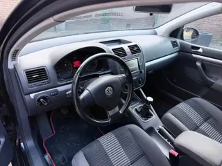 Foto 15 van Volkswagen Golf 1.6 Optive 4