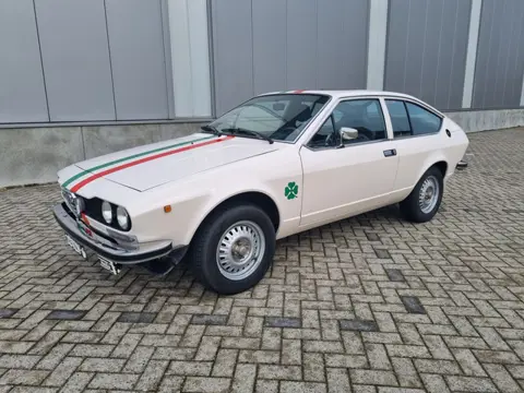 Alfa Romeo Alfetta GT 1.6 - klaar voor mooie rally's-
